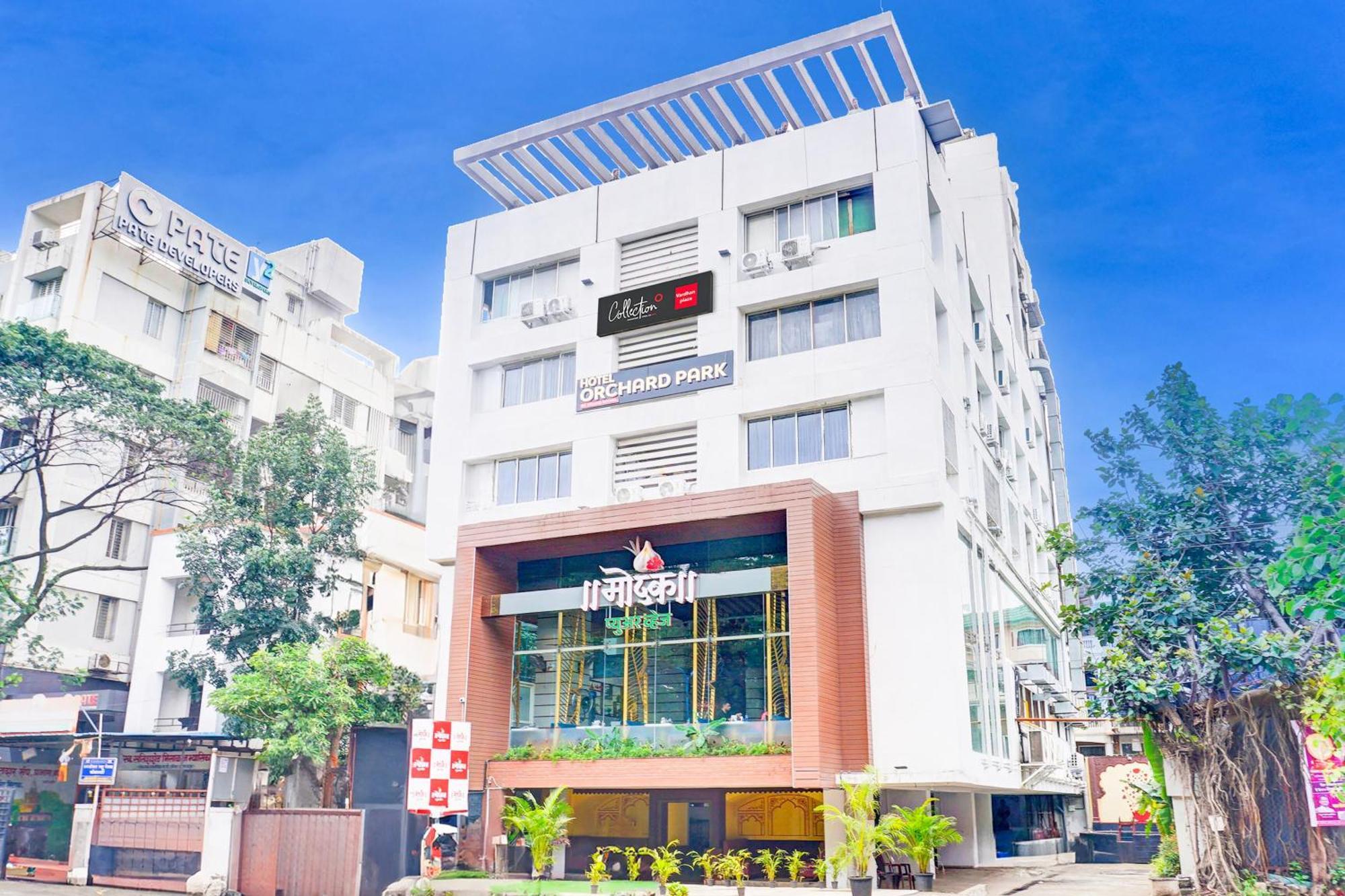 Super Collection O Vardhan Plaza Yerandwane Buitenkant foto